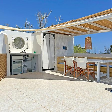 Villa Danae - Seaside Villa With Pool & Hot Tub Piso Livadi Eksteriør billede